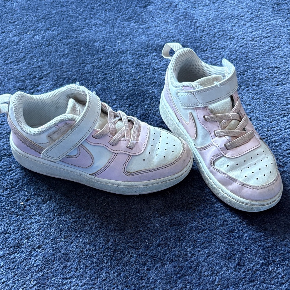 Nike toddler court borough pink and white 10c